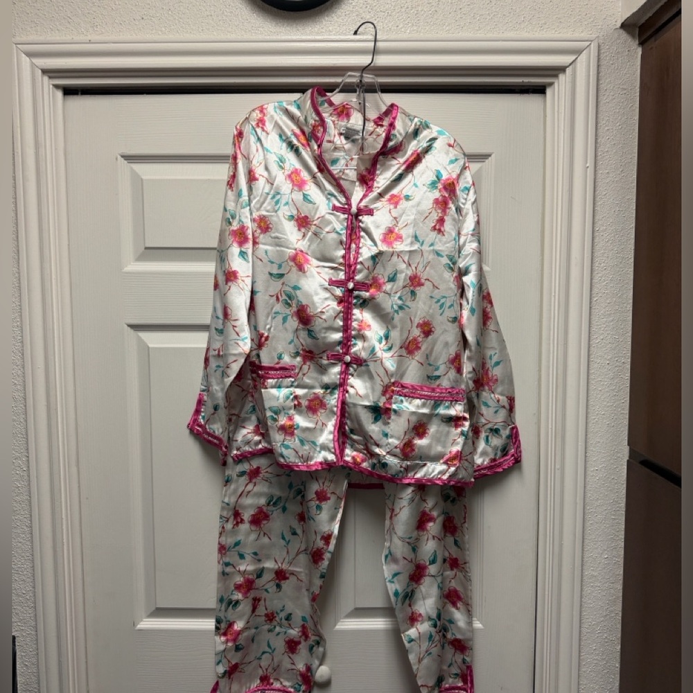 Kathryn Women’s Satin Floral Pajama Set with Pink Trim (Large)